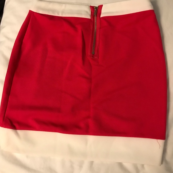 NWT Hot pink block colour skirt high low small - Picture 4 of 4